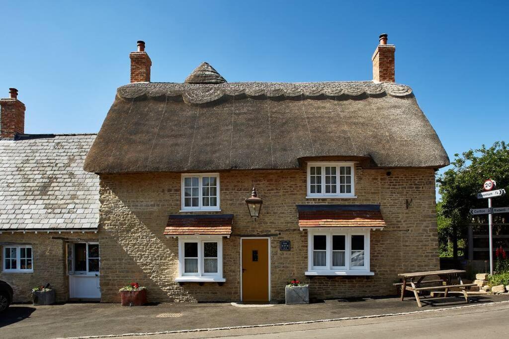 Sharnbrook Dawn At The Sun Inn Felmersham, Our Signature Duplex Suite מראה חיצוני תמונה