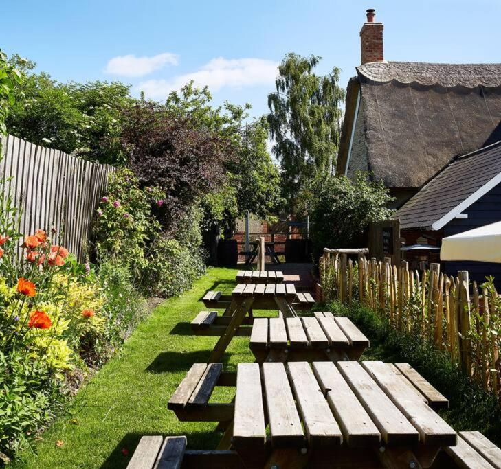 Sharnbrook Dawn At The Sun Inn Felmersham, Our Signature Duplex Suite מראה חיצוני תמונה